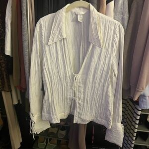 H&M White Crinkle Tie-Front Blouse